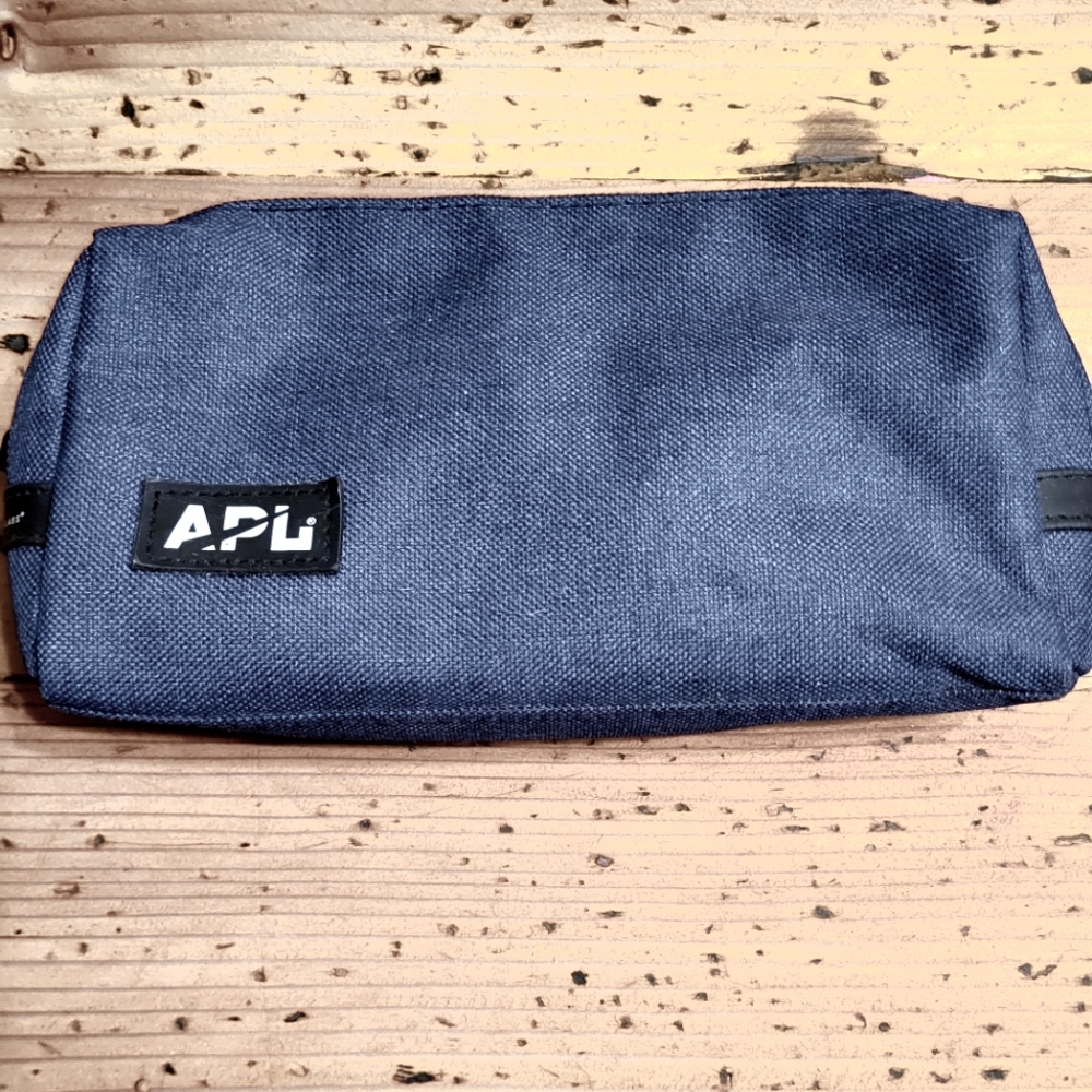 NWOT APL Travel Kit